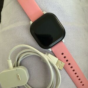 GIZMO by Verizon~ Perfect for any child. Shows locations, text and 2 way calling